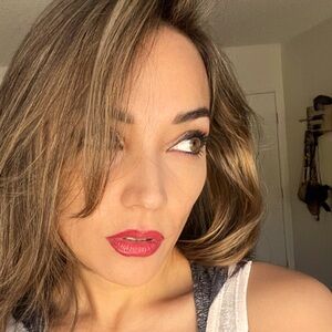 Meet your Posher, Cassie